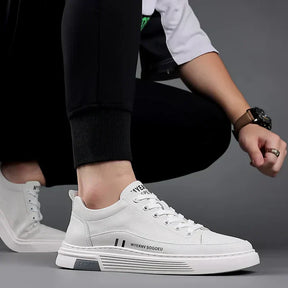 Leganz - Lässige Leder-Sneaker im flachen Sportstil